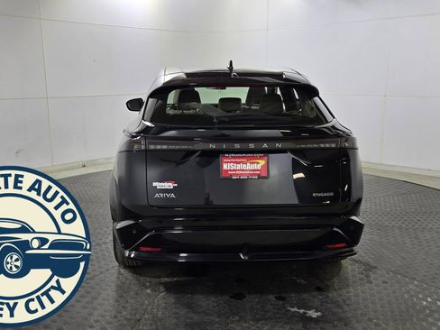 Used 2023 Nissan Ariya FWD image 8