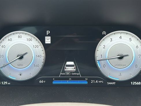 Used 2024 Hyundai Palisade Calligraphy image 2