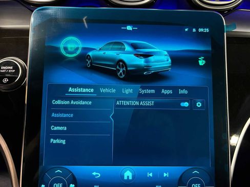 Used 2025 Mercedes-Benz C 300 4MATIC Sedan image 31