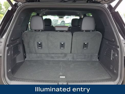 Used 2026 Chevrolet Traverse RS w/ LPO, Floor Liner Package AWD/4WD image 31