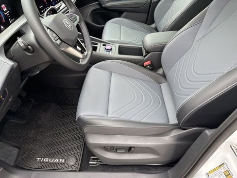 New 2026 Volkswagen Tiguan SE AWD/4WD image 11