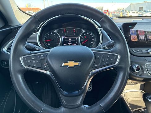 Used 2016 Chevrolet Malibu Premier w/ Driver Confidence Package II image 18