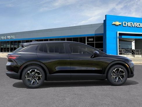 New 2026 Chevrolet Equinox EV LT w/ Comfort Package FWD image 5
