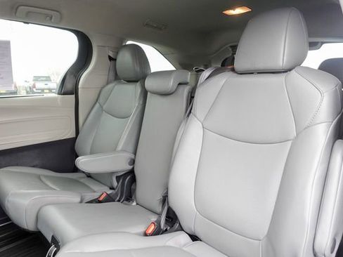 Certified 2024 Toyota Sienna XLE image 30