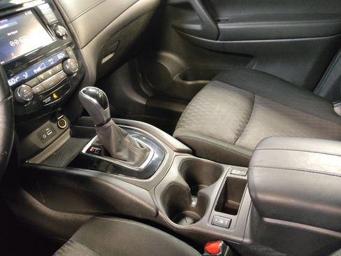 Used 2020 Nissan Rogue SV AWD/4WD image 26