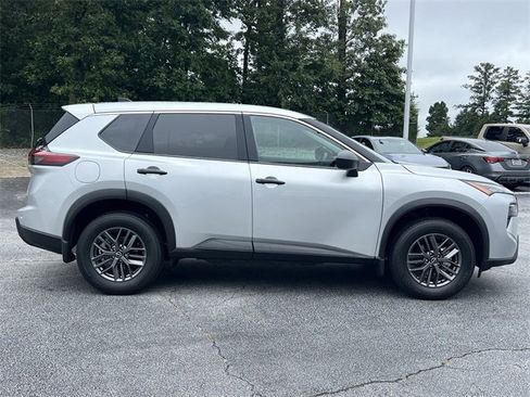 Certified 2025 Nissan Rogue S image 30