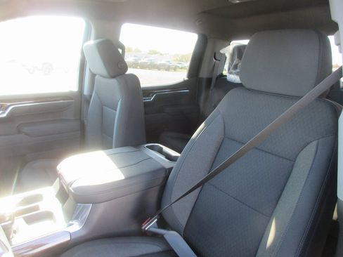 New 2026 GMC Sierra 1500 Elevation image 13