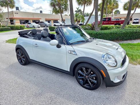 Used 2013 MINI Cooper S FWD image 1
