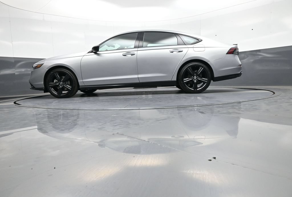 Used 2024 Honda Accord Sport image 32