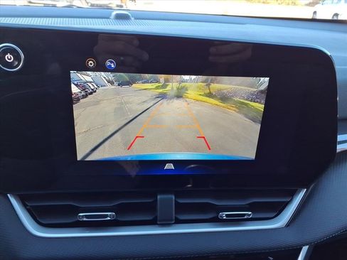 Used 2025 Chevrolet Equinox LT image 14