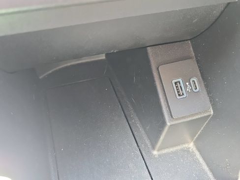 Used 2024 Ford Edge SEL AWD/4WD image 33