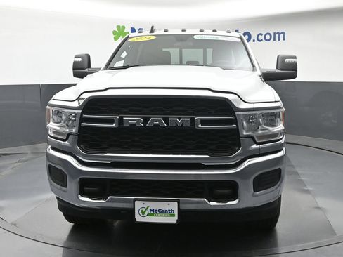 Used 2024 RAM 2500 Tradesman w/ Chrome Appearance Group AWD/4WD image 6