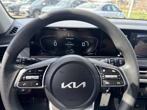 Used 2024 Kia Seltos LX image 27