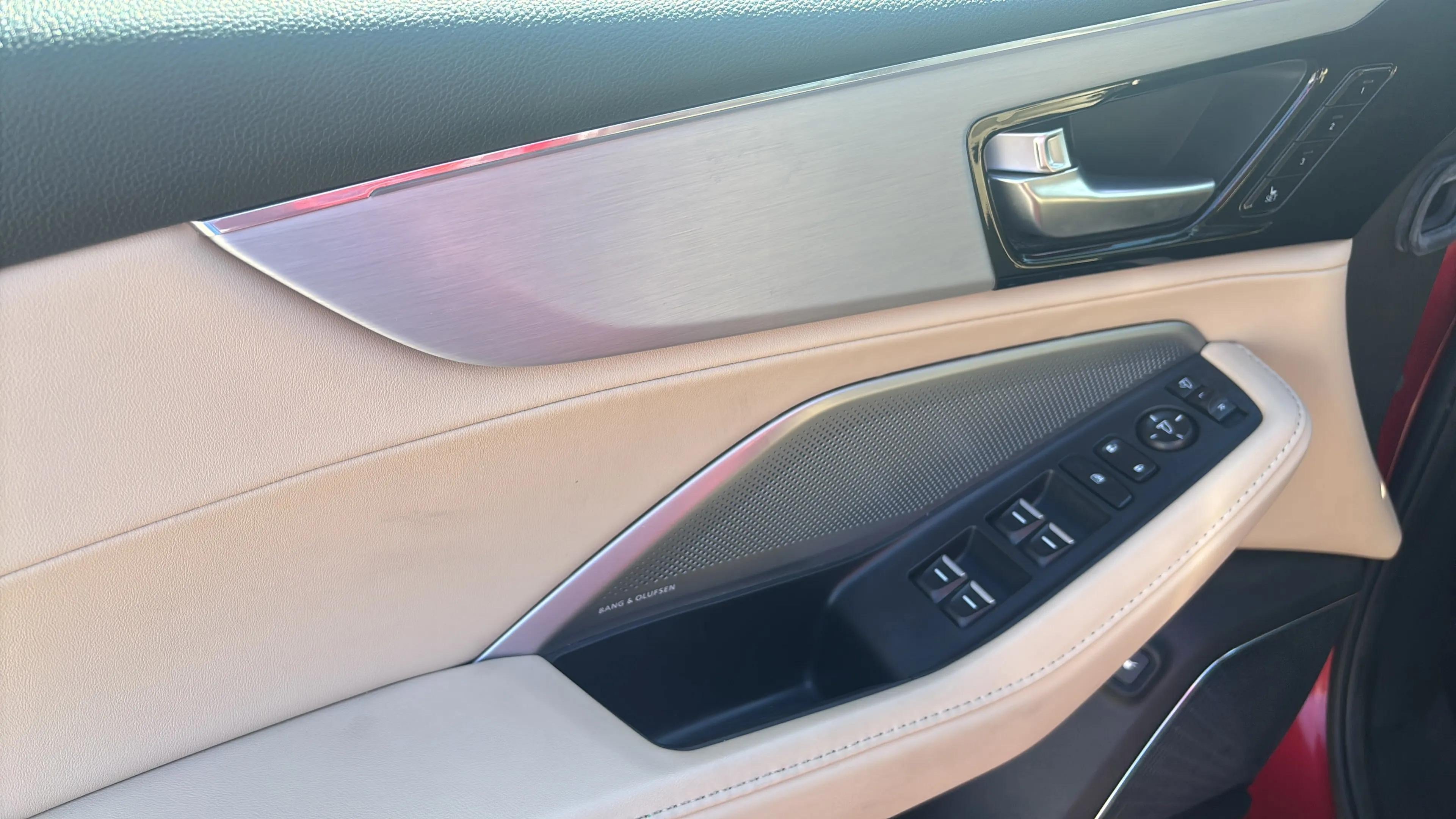 Used 2025 Acura MDX w/ Technology Package FWD image 30