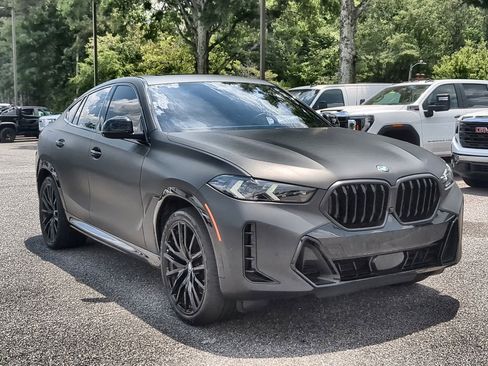 Used 2024 BMW X6 xDrive40i w/ Executive Package AWD/4WD image 2