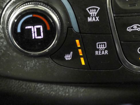 Used 2023 Chevrolet Traverse Premier w/ Redline Edition image 10