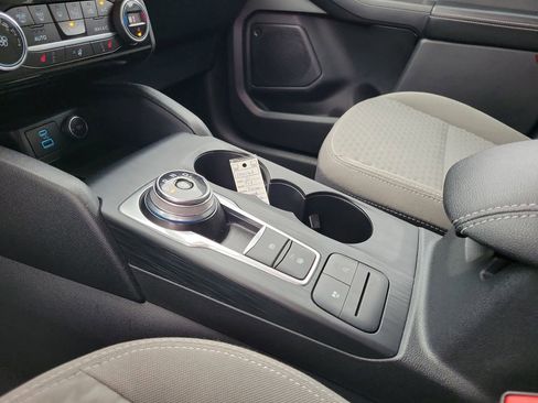 Certified 2021 Ford Escape SE w/ Cold Weather Package image 29