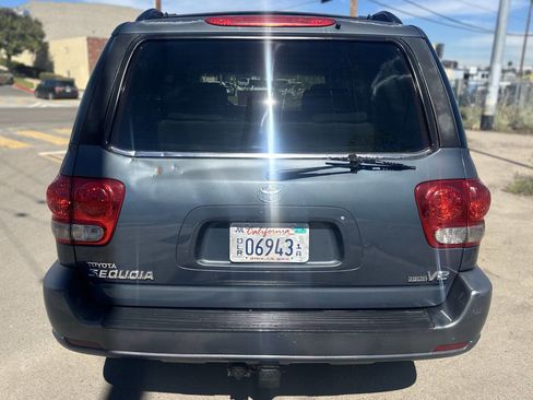 Used 2005 Toyota Sequoia SR5 image 8
