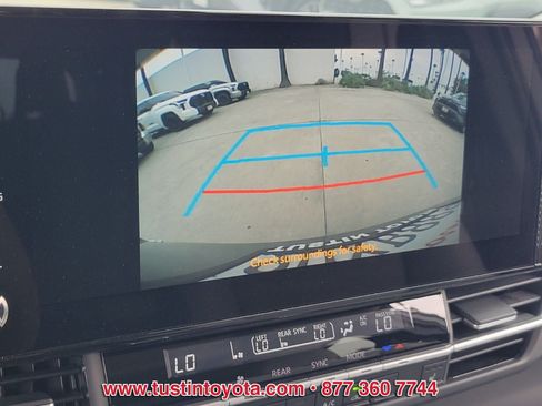 Used 2025 Toyota Sienna XLE w/ XLE Plus Package AWD/4WD image 24