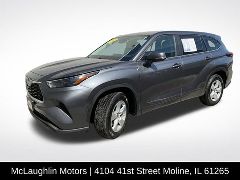 Used 2023 Toyota Highlander L FWD image 1