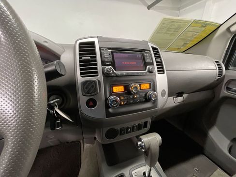 Used 2015 Nissan Frontier SV w/ SV Value Truck Package image 16