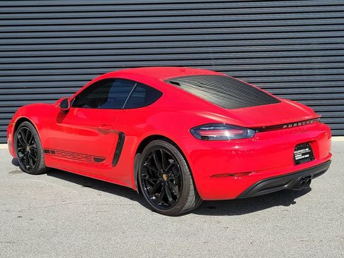 Certified 2024 Porsche 718 Cayman RWD image 3