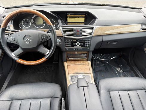 Used 2011 Mercedes-Benz E 350 4MATIC Sedan image 13
