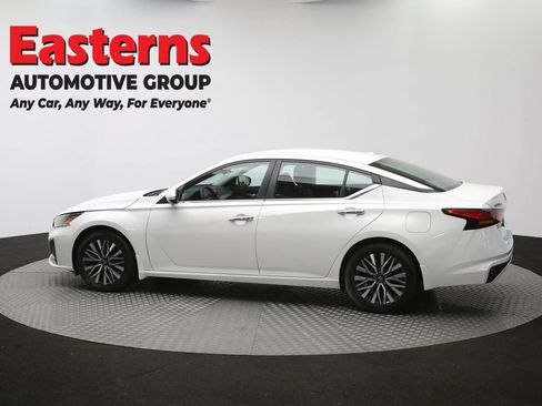 Used 2023 Nissan Altima 2.5 SV FWD image 60
