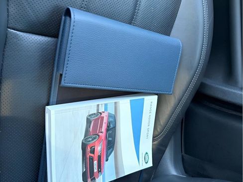 Used 2021 Land Rover Range Rover Sport HSE Silver Edition image 16