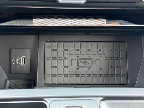 Used 2025 Ford F150 Platinum image 29