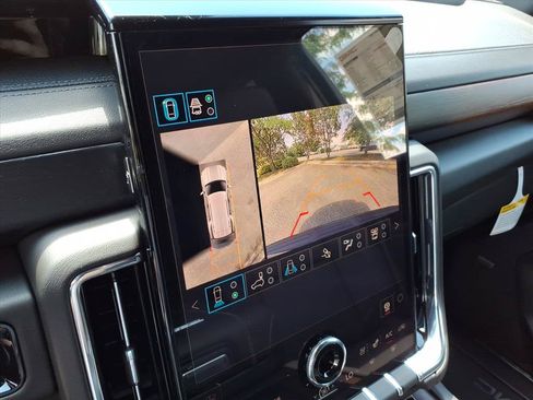 New 2026 GMC Yukon Denali w/ Denali Reserve Package AWD/4WD image 18