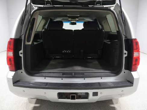Used 2013 Chevrolet Suburban LT w/ Luxury Package AWD/4WD image 24