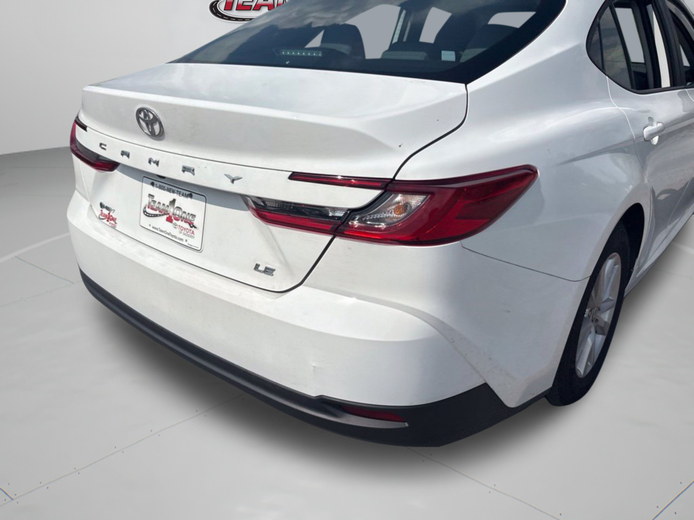 Used 2025 Toyota Camry LE FWD image 10