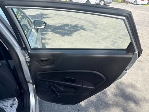 Used 2017 Ford Fiesta S image 13