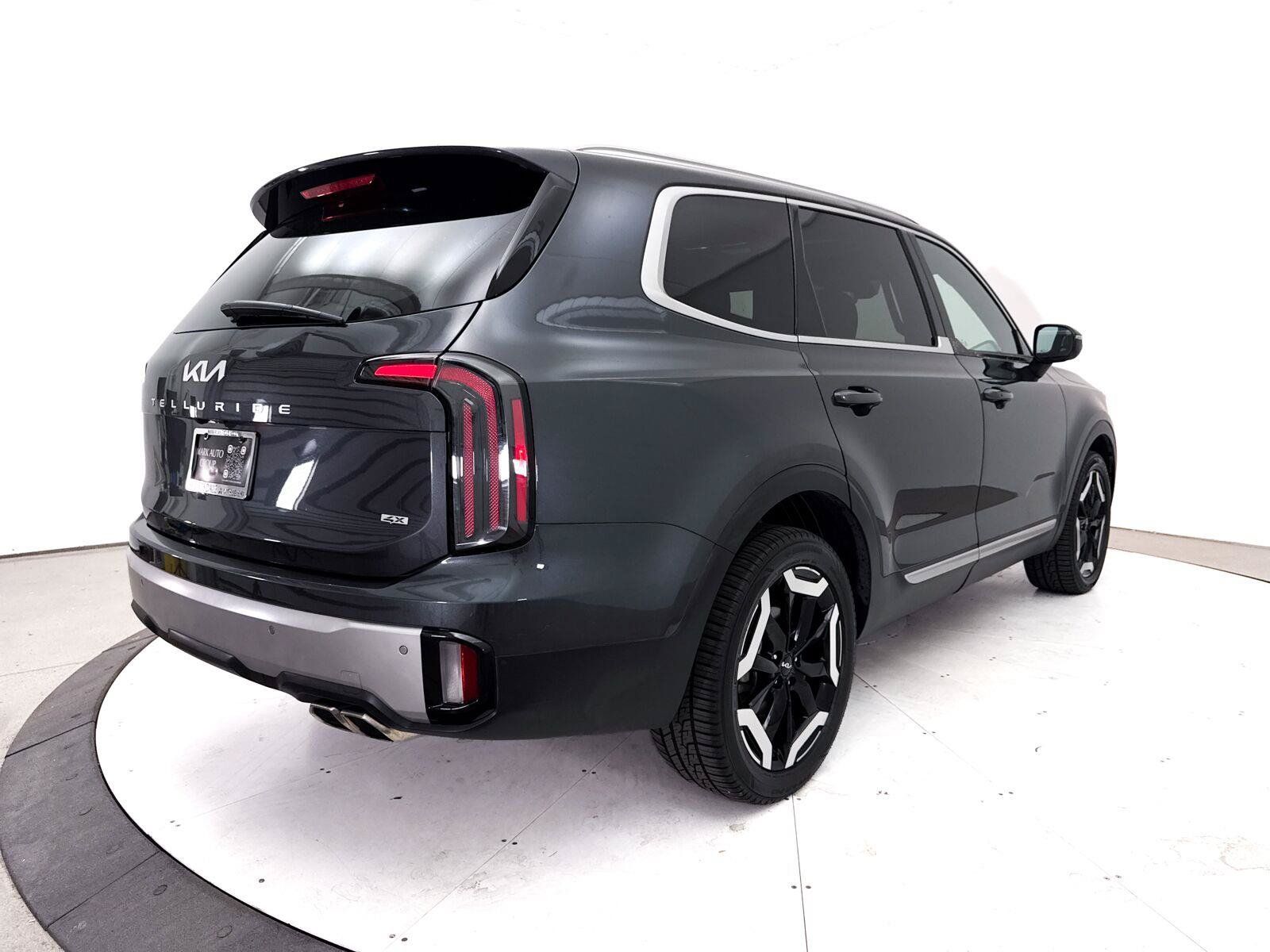 Used 2024 Kia Telluride EX w/ EX Captain's Chair Package AWD/4WD image 20