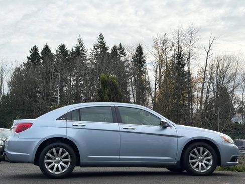 Used 2014 Chrysler 200 Limited w/ Sun/Sound Group image 9