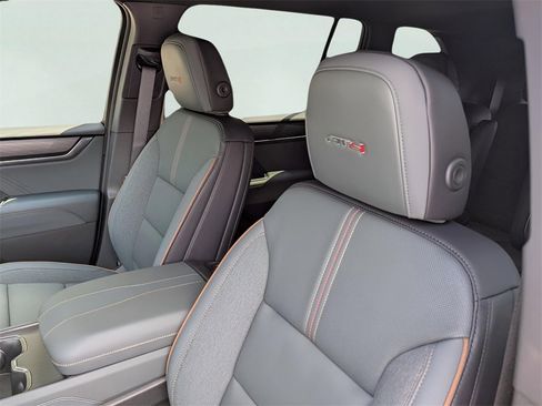 New 2026 GMC Acadia AT4 w/ Super Cruise Package image 8