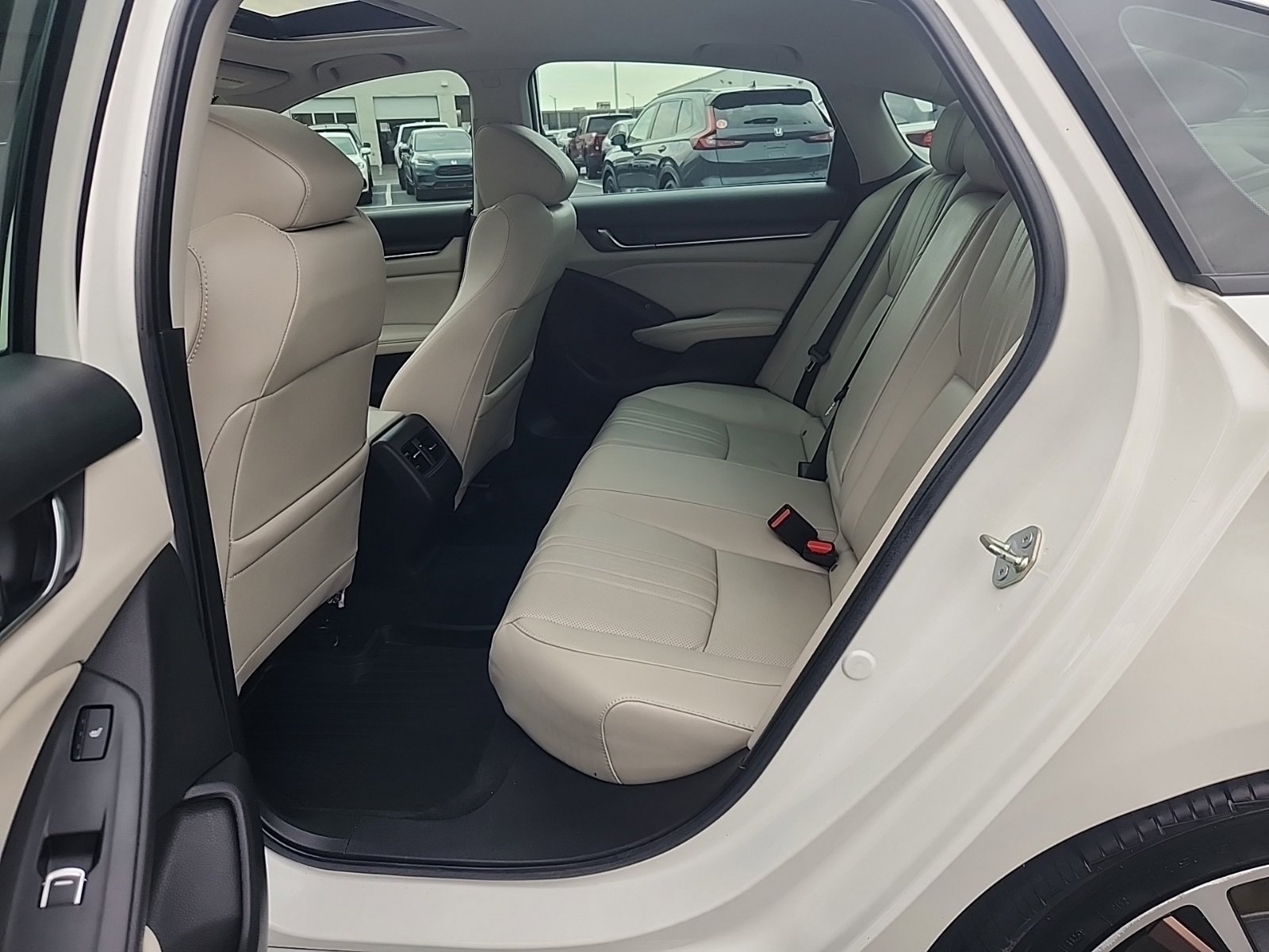 Used 2020 Honda Accord Touring image 35