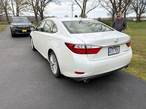 Used 2013 Lexus ES 350 w/ Luxury Pkg image 9