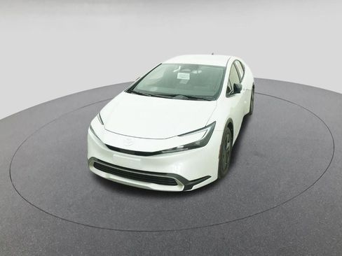 New 2026 Toyota Prius SE image 16
