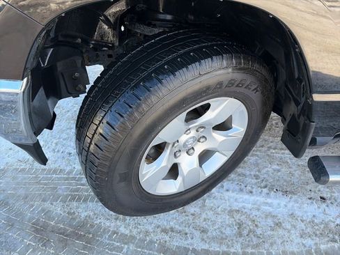 Used 2019 RAM 1500 Big Horn AWD/4WD image 16