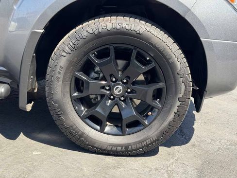 Used 2019 Nissan Frontier SV w/ Value Truck Package RWD image 6