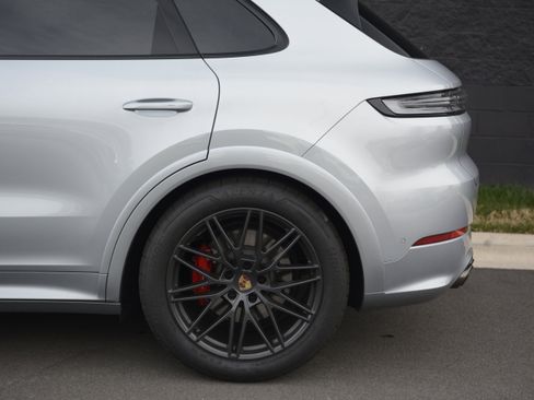 Certified 2025 Porsche Cayenne GTS image 41