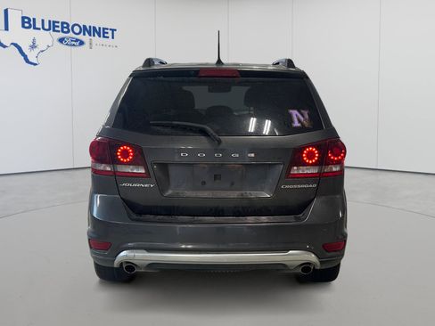Used 2019 Dodge Journey Crossroad w/ Navigation Group FWD image 6