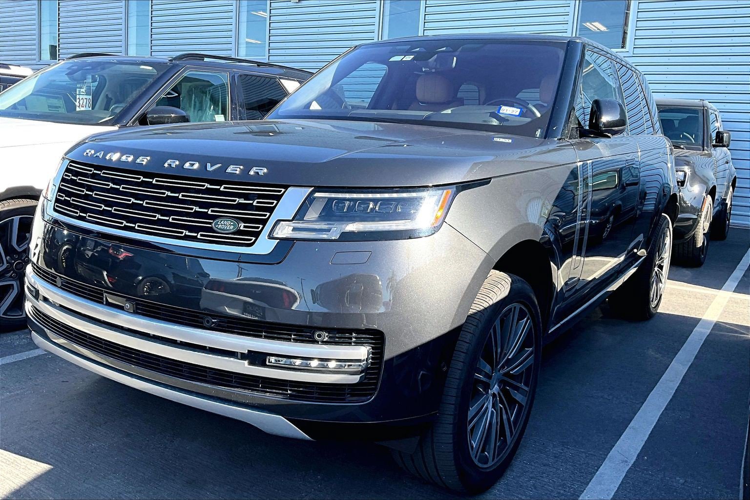 Certified 2023 Land Rover Range Rover Autobiography AWD/4WD image 1