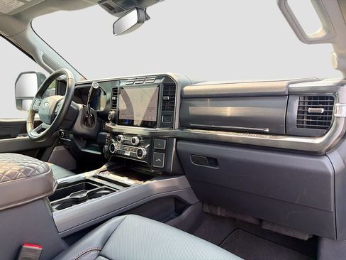 Used 2024 Ford F250 Lariat w/ Lariat Ultimate Package AWD/4WD image 30