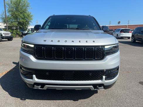 Used 2025 Jeep Wagoneer Series II AWD/4WD image 24