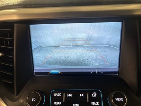 Used 2018 GMC Acadia SLT image 11