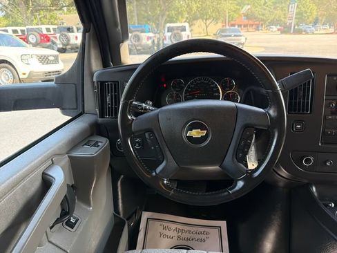 Used 2021 Chevrolet Express 3500 w/ Power Convenience Package RWD image 15