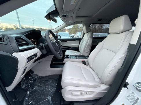 New 2026 Honda Odyssey EX-L image 13